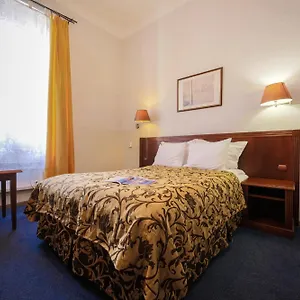 https://red-carpet-hostel.krakowhotelspoland.com